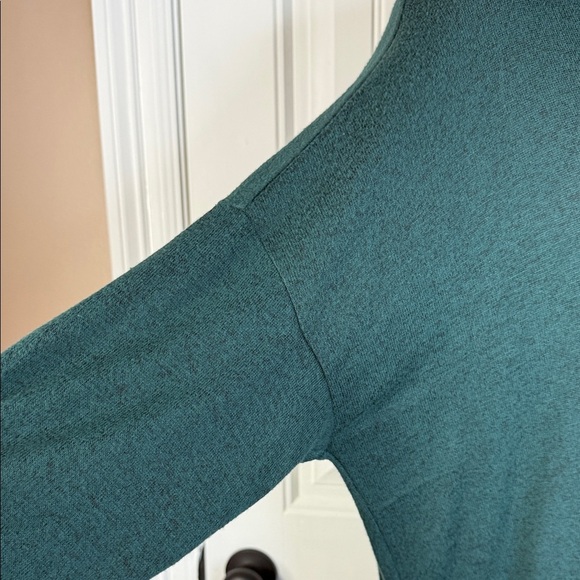 Well Worn Women's V-Neck Long Sleeve Top Sz XL Green - Picture 9 of 11